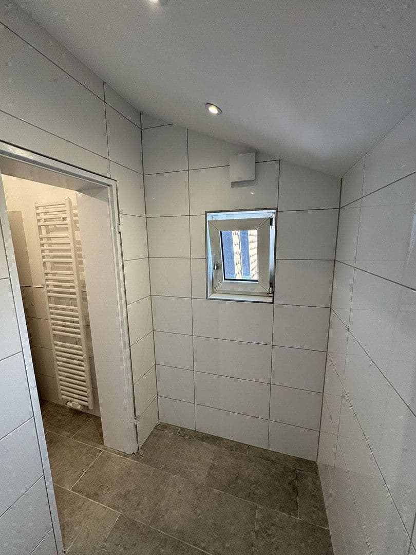 Prenájom bytu 3-izbový 60 m², Kaiserstr., Herzogenrath, Severné Porýnie - Westfálsko Prenájom bytu 3-izbový 60 m², Kaiserstr., Herzogenrath, Severné Porýnie - Westfálsko