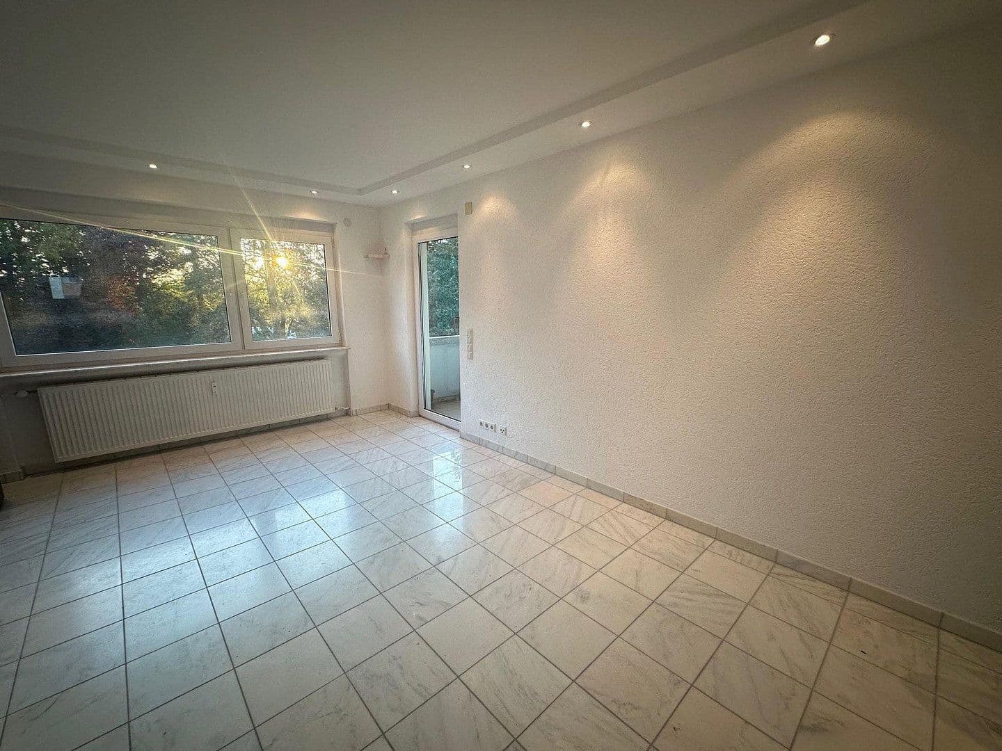 Prenájom bytu 3-izbový 77 m², Nürtingen, Bádensko-Wurttembersko Prenájom bytu 3-izbový 77 m², Nürtingen, Bádensko-Wurttembersko