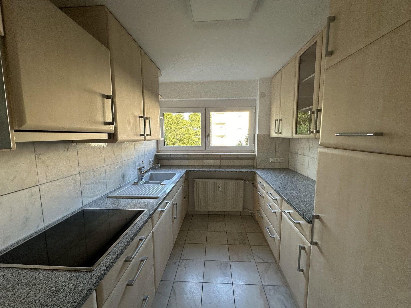 Prenájom bytu 3-izbový 77 m², Nürtingen, Bádensko-Wurttembersko Prenájom bytu 3-izbový 77 m², Nürtingen, Bádensko-Wurttembersko