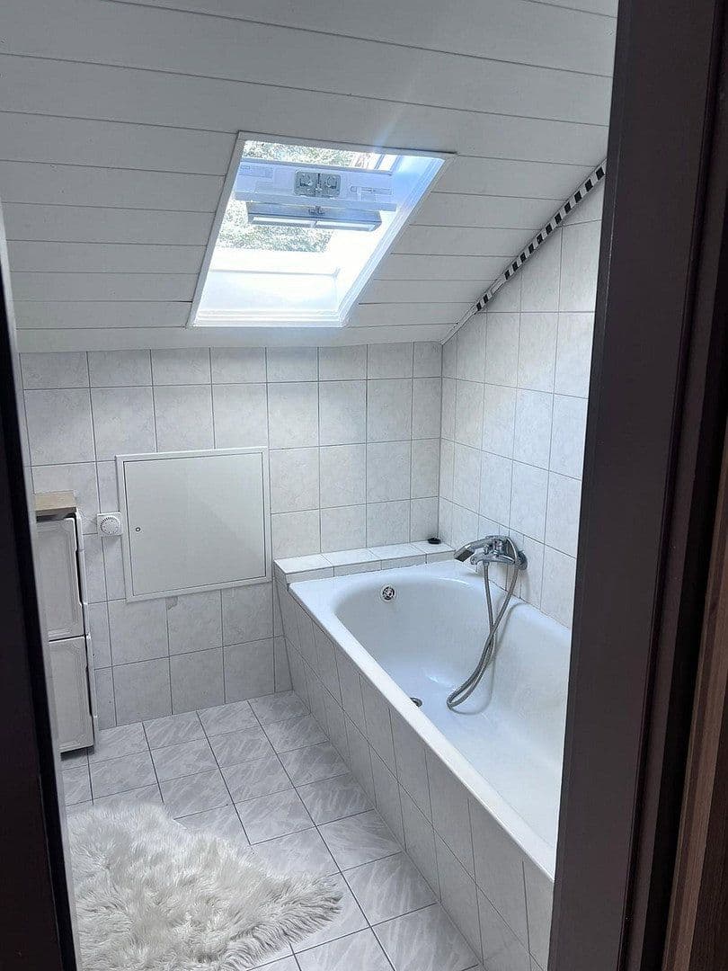 Prenájom bytu 4-izbový 82 m², Neckartenzlingen, Bádensko-Wurttembersko Prenájom bytu 4-izbový 82 m², Neckartenzlingen, Bádensko-Wurttembersko