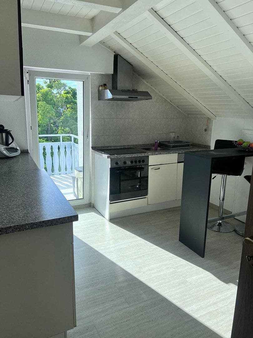 Prenájom bytu 4-izbový 82 m², Neckartenzlingen, Bádensko-Wurttembersko Prenájom bytu 4-izbový 82 m², Neckartenzlingen, Bádensko-Wurttembersko