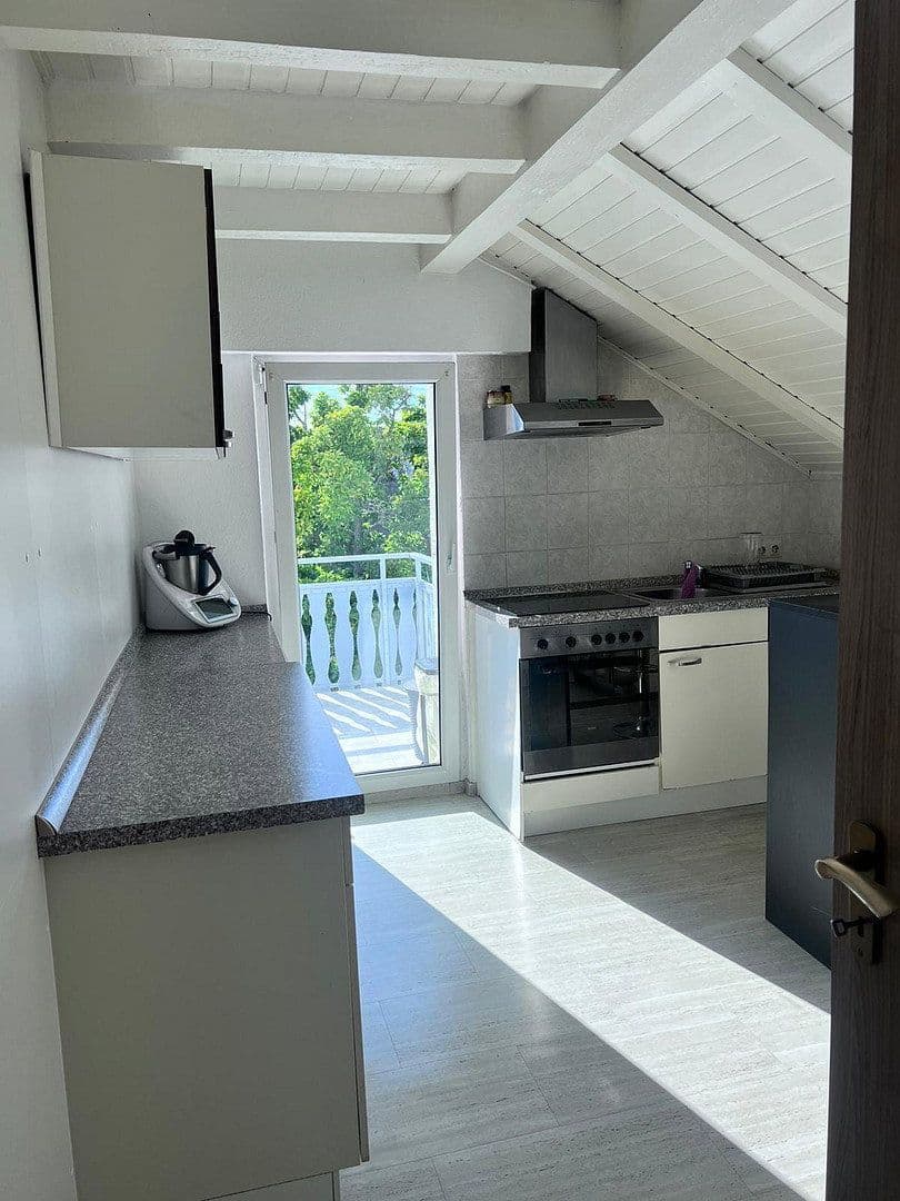 Prenájom bytu 4-izbový 82 m², Neckartenzlingen, Bádensko-Wurttembersko Prenájom bytu 4-izbový 82 m², Neckartenzlingen, Bádensko-Wurttembersko