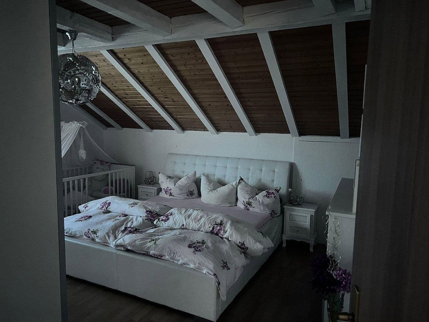 Prenájom bytu 4-izbový 82 m², Neckartenzlingen, Bádensko-Wurttembersko Prenájom bytu 4-izbový 82 m², Neckartenzlingen, Bádensko-Wurttembersko