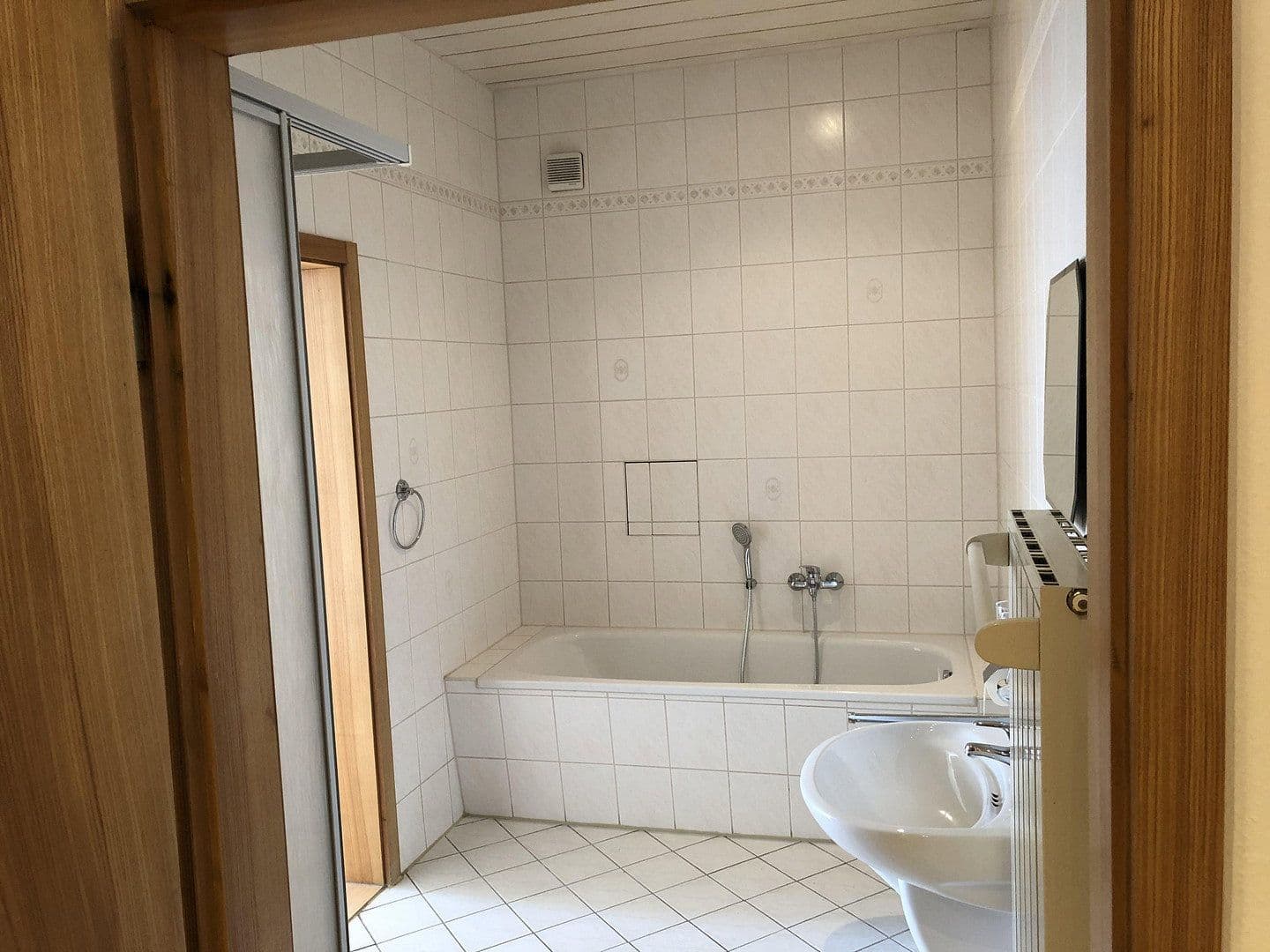 Prenájom bytu 4-izbový 103 m², Poststraße 10, Freiberg, Sasko Prenájom bytu 4-izbový 103 m², Poststraße 10, Freiberg, Sasko