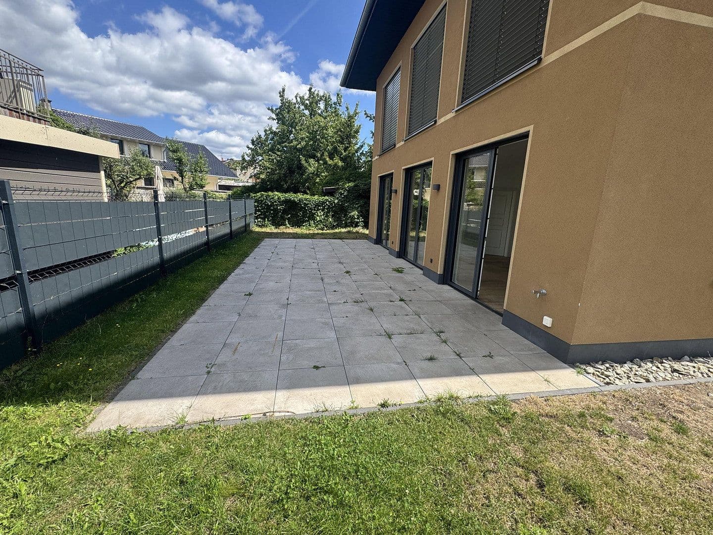 Prenájom bytu 4-izbový 105 m², Berlin, Berlín Prenájom bytu 4-izbový 105 m², Berlin, Berlín