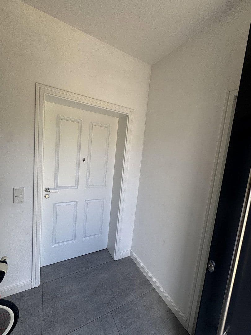 Prenájom bytu 4-izbový 105 m², Berlin, Berlín Prenájom bytu 4-izbový 105 m², Berlin, Berlín