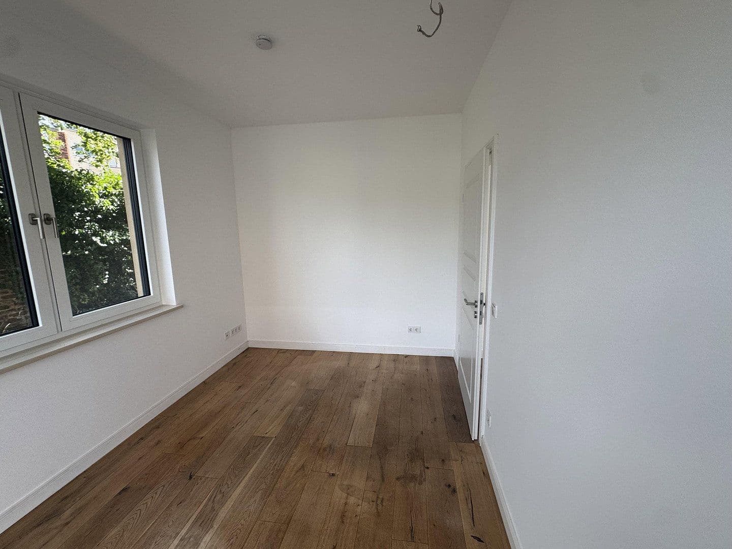 Prenájom bytu 4-izbový 105 m², Berlin, Berlín Prenájom bytu 4-izbový 105 m², Berlin, Berlín
