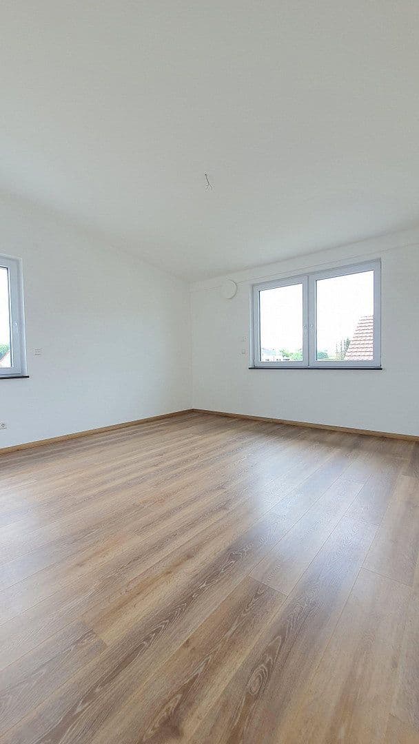 Prenájom bytu 4-izbový 100 m², Tiefenbach, Bádensko-Wurttembersko Prenájom bytu 4-izbový 100 m², Tiefenbach, Bádensko-Wurttembersko