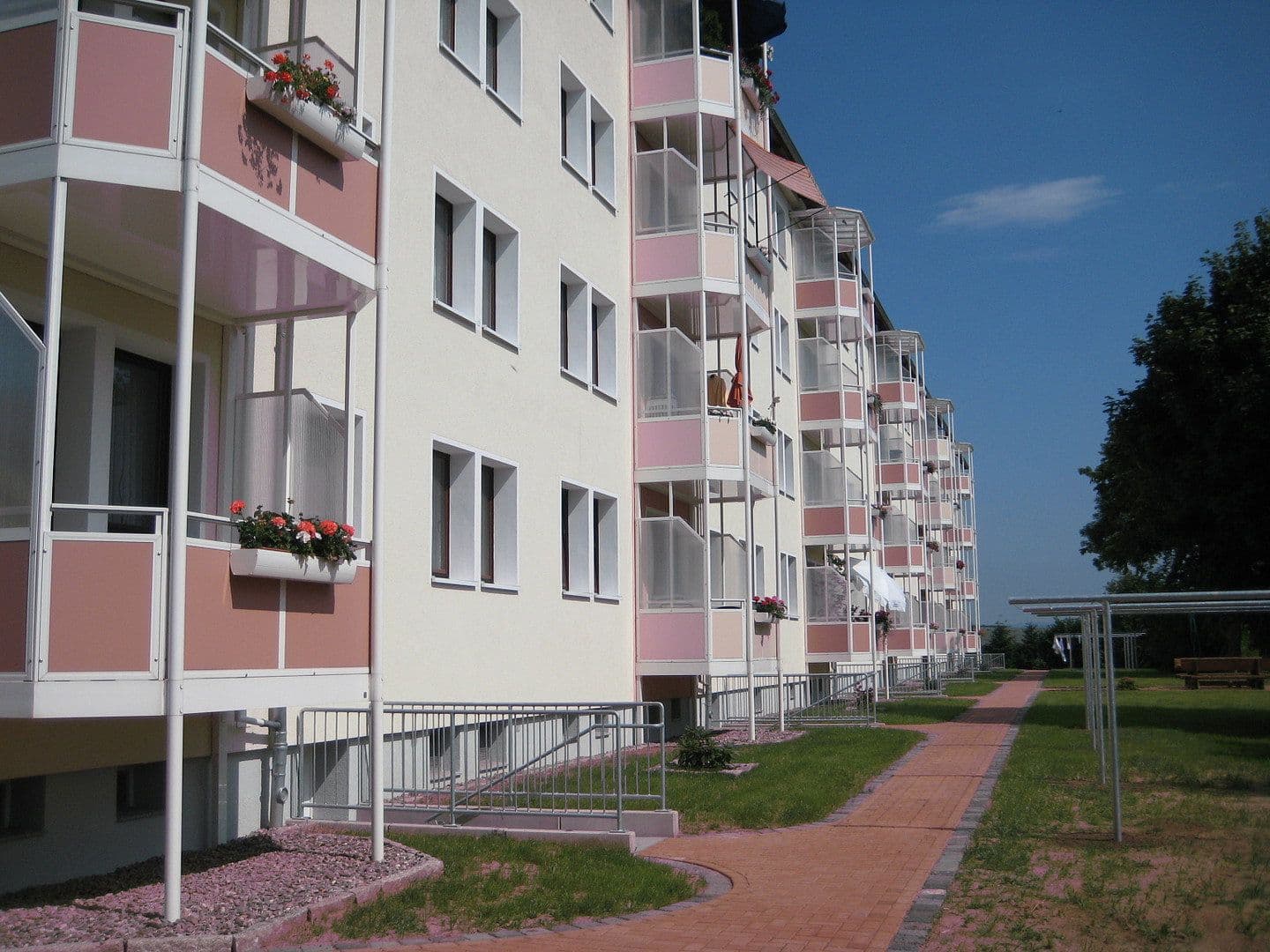 Prenájom bytu 3-izbový 60 m², Aufbaustrasse 43, Am Ohmberg, Durínsko Prenájom bytu 3-izbový 60 m², Aufbaustrasse 43, Am Ohmberg, Durínsko
