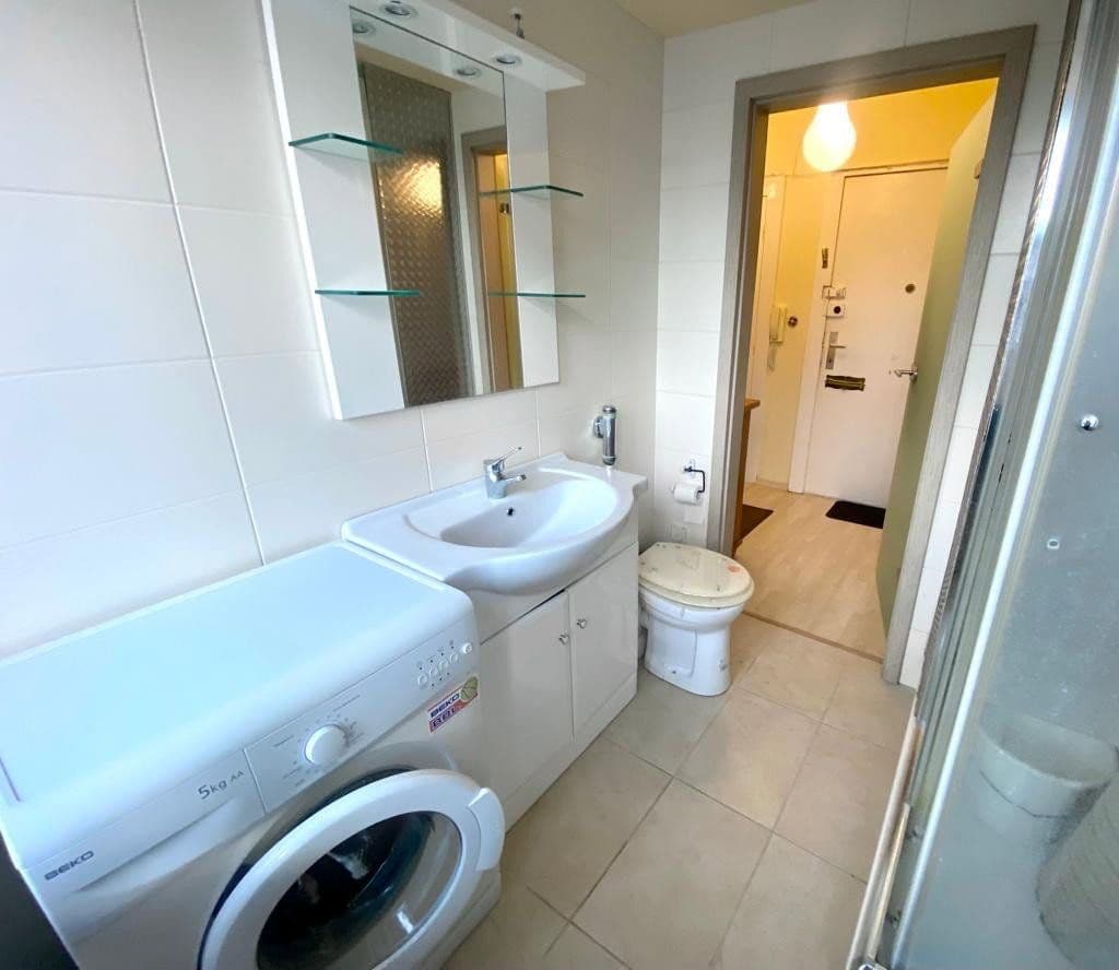 Predaj bytu 2-izbový 45 m², Kurfürstendamm 154, Berlin, Berlín Predaj bytu 2-izbový 45 m², Kurfürstendamm 154, Berlin, Berlín