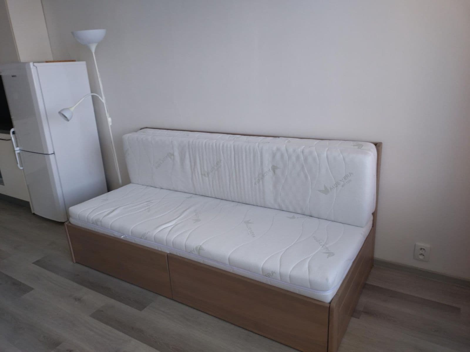 Prenájom bytu 1-izbový 30 m², Černého, Praha, Praha Prenájom bytu 1-izbový 30 m², Černého, Praha, Praha