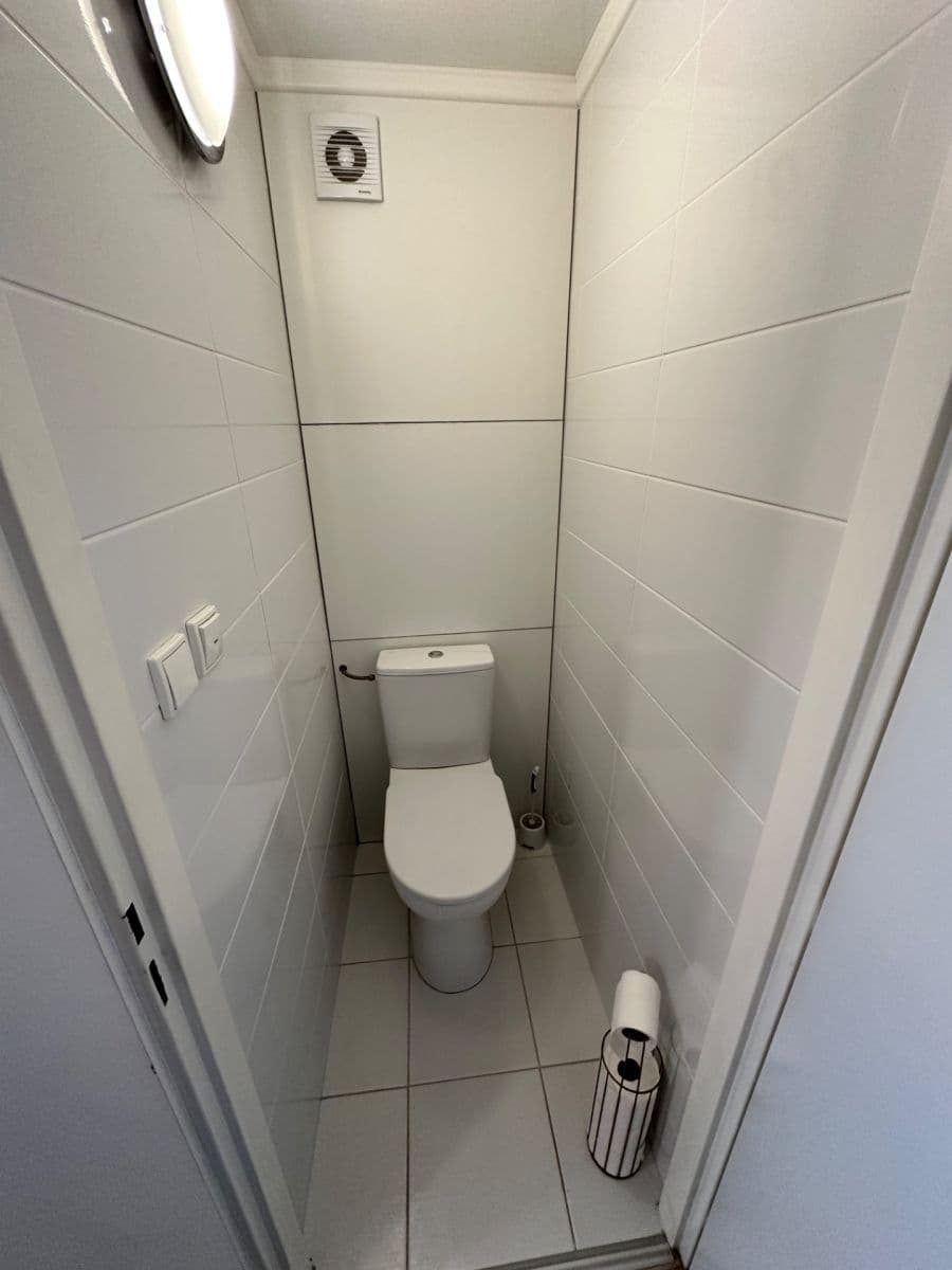 Predaj bytu 2-izbový 45 m², Kozmíkova, Praha, Praha Predaj bytu 2-izbový 45 m², Kozmíkova, Praha, Praha