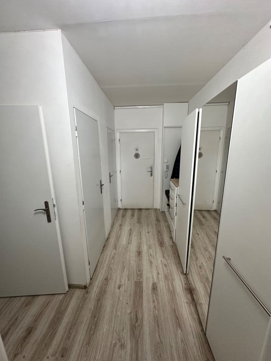 Predaj bytu 2-izbový 45 m², Kozmíkova, Praha, Praha Predaj bytu 2-izbový 45 m², Kozmíkova, Praha, Praha