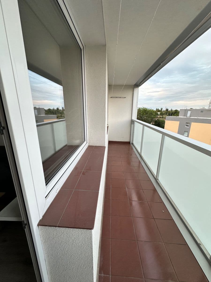 Predaj bytu 2-izbový 45 m², Kozmíkova, Praha, Praha Predaj bytu 2-izbový 45 m², Kozmíkova, Praha, Praha