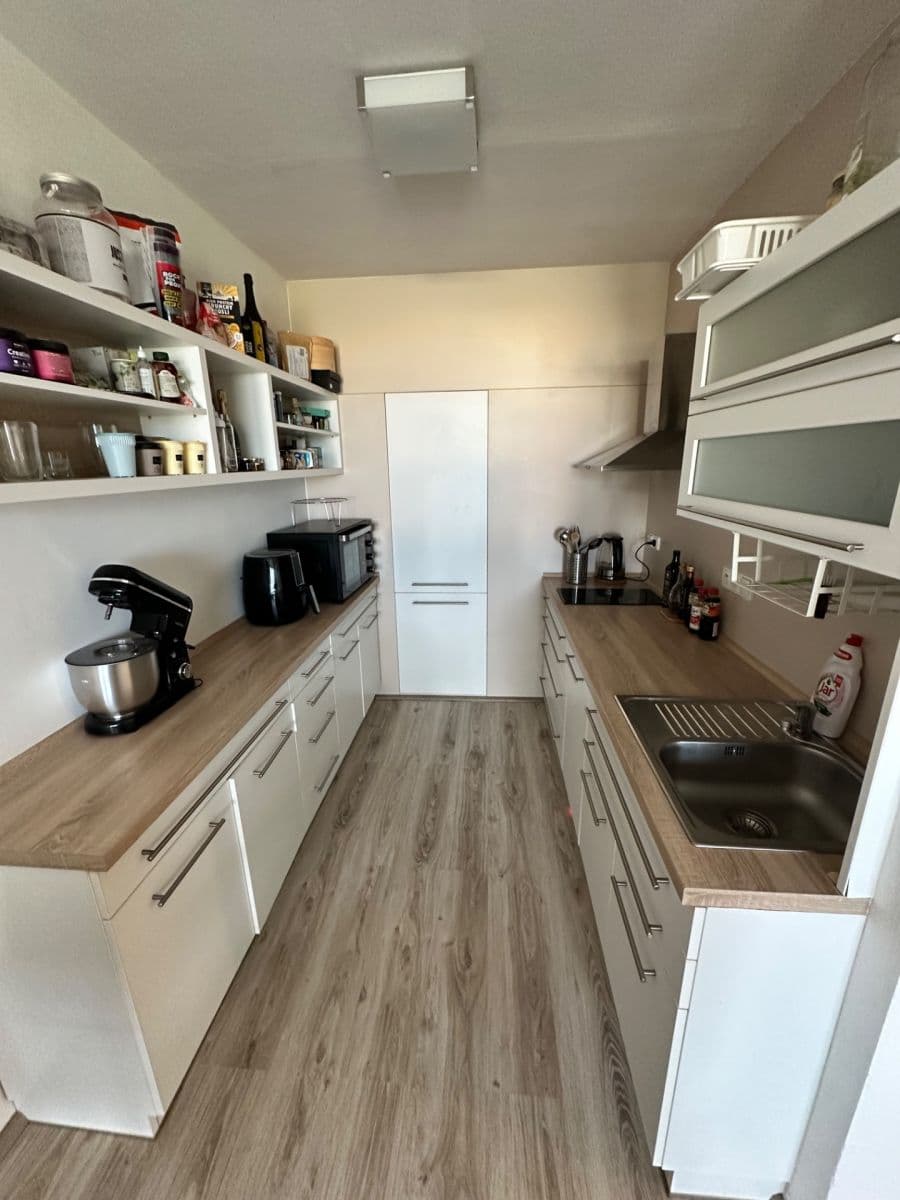 Predaj bytu 2-izbový 45 m², Kozmíkova, Praha, Praha Predaj bytu 2-izbový 45 m², Kozmíkova, Praha, Praha