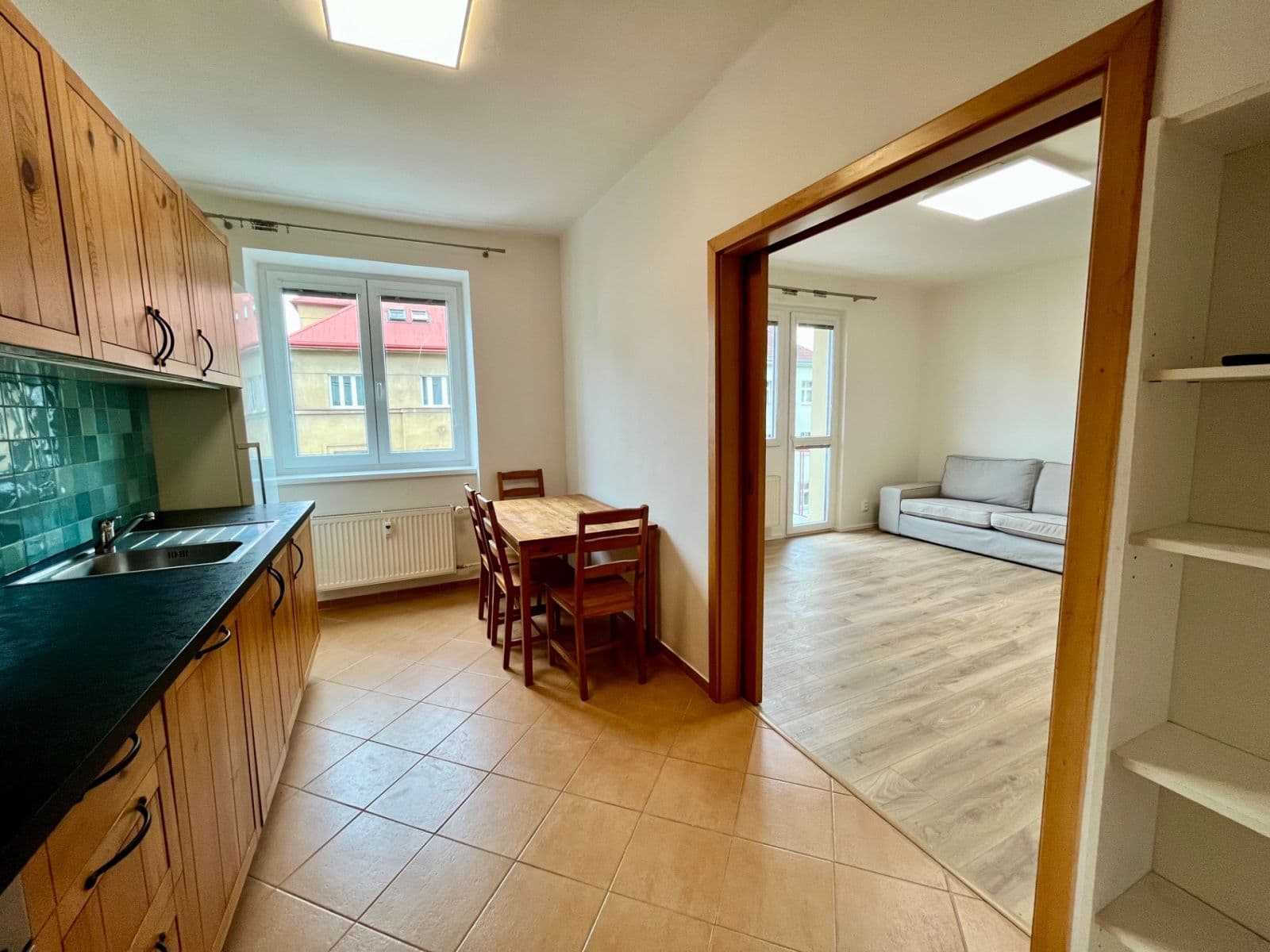 Prenájom bytu 2-izbový 56 m², Jeseniova, Praha, Praha Prenájom bytu 2-izbový 56 m², Jeseniova, Praha, Praha