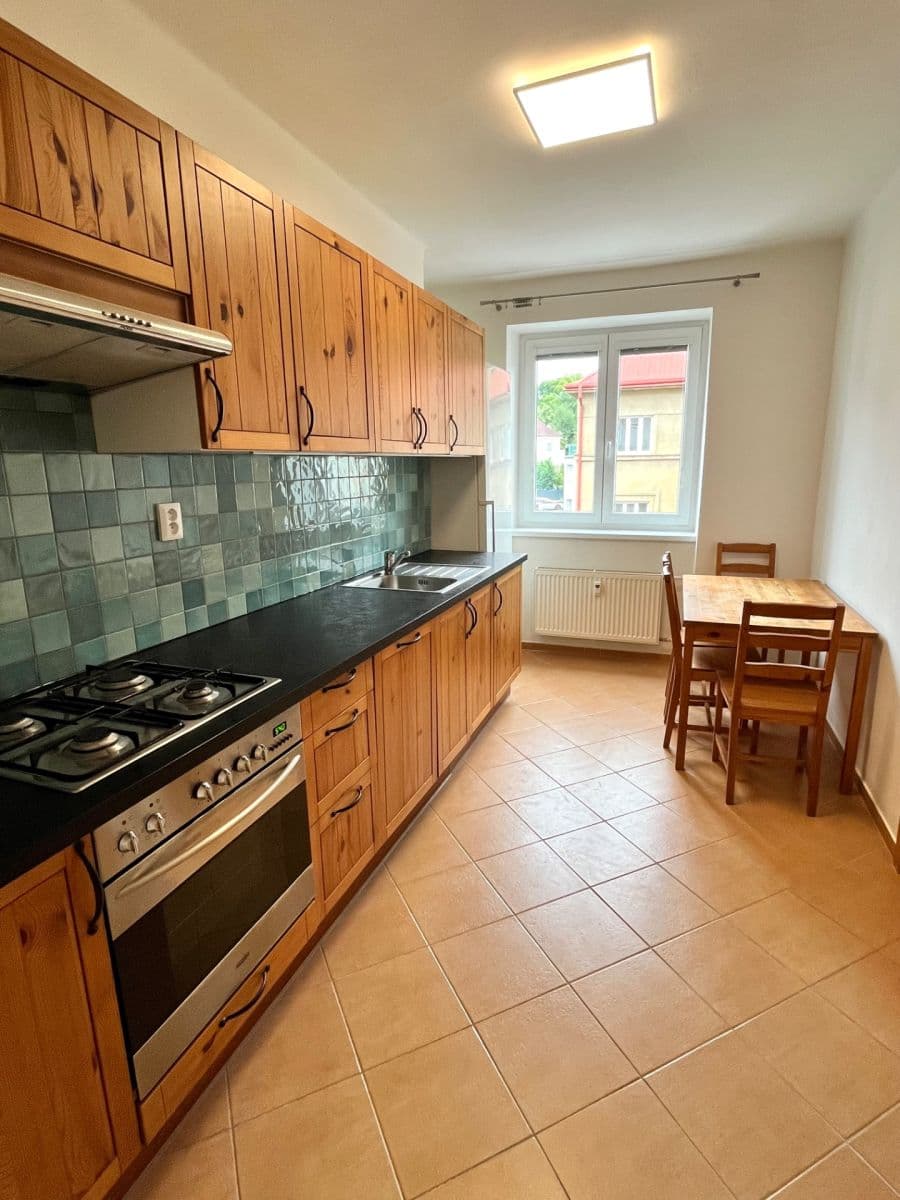 Prenájom bytu 2-izbový 56 m², Jeseniova, Praha, Praha Prenájom bytu 2-izbový 56 m², Jeseniova, Praha, Praha