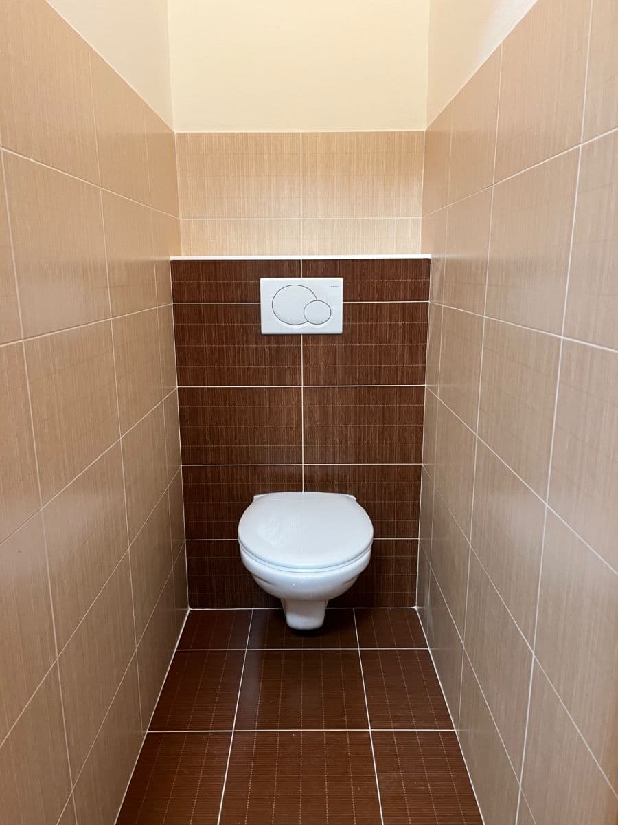 Prenájom bytu 2-izbový 56 m², Jeseniova, Praha, Praha Prenájom bytu 2-izbový 56 m², Jeseniova, Praha, Praha