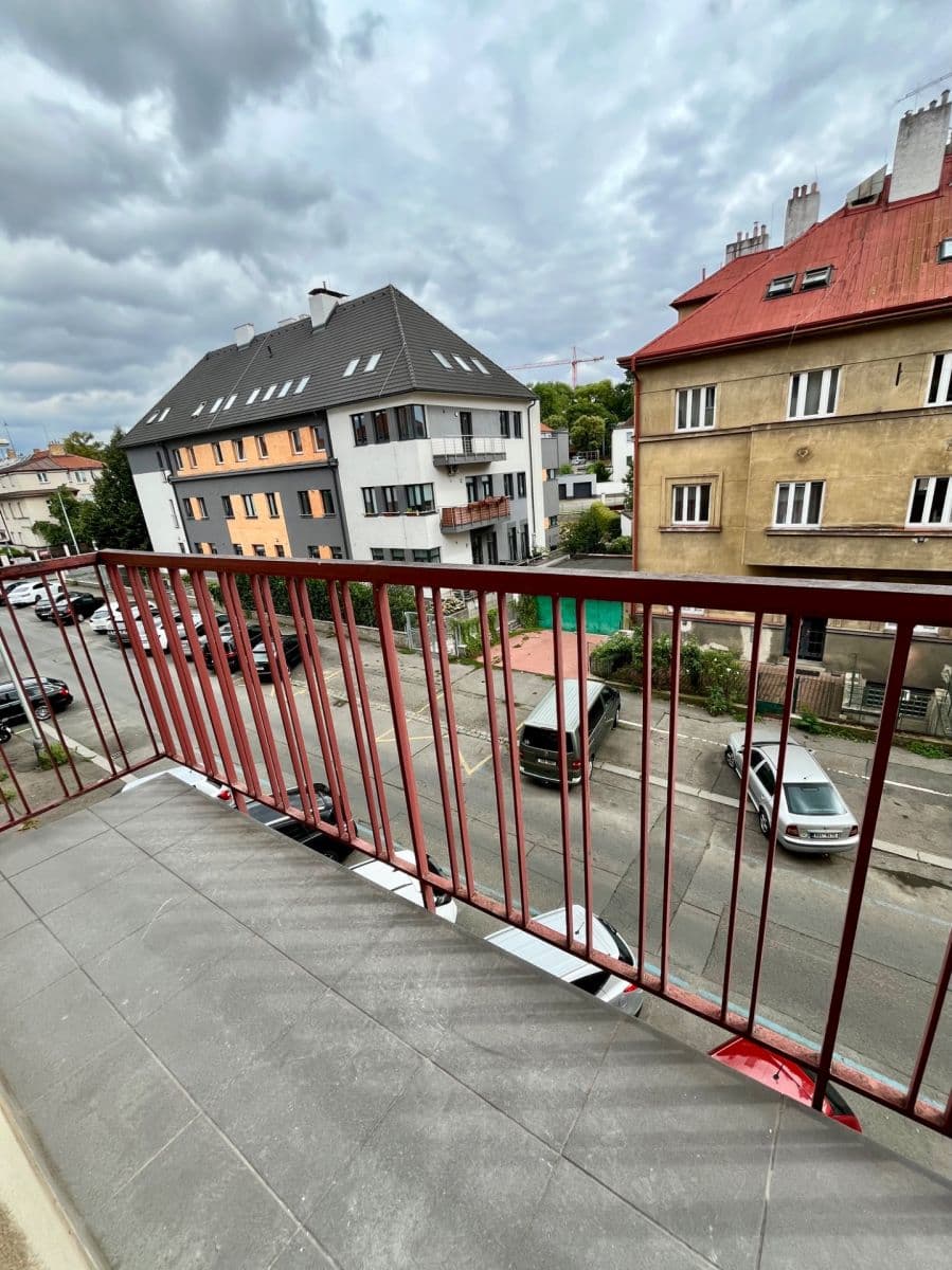Prenájom bytu 2-izbový 56 m², Jeseniova, Praha, Praha Prenájom bytu 2-izbový 56 m², Jeseniova, Praha, Praha