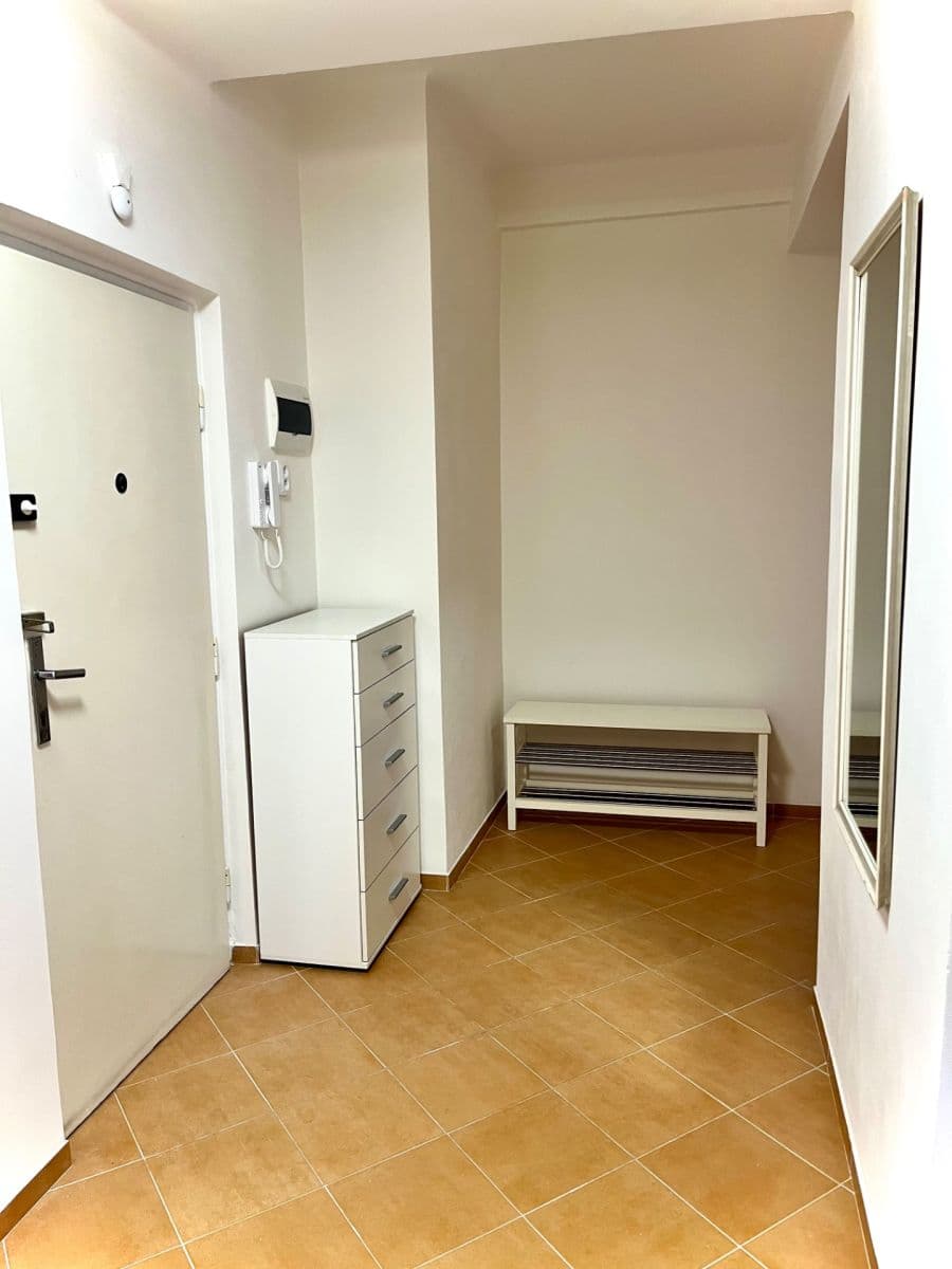 Prenájom bytu 2-izbový 56 m², Jeseniova, Praha, Praha Prenájom bytu 2-izbový 56 m², Jeseniova, Praha, Praha