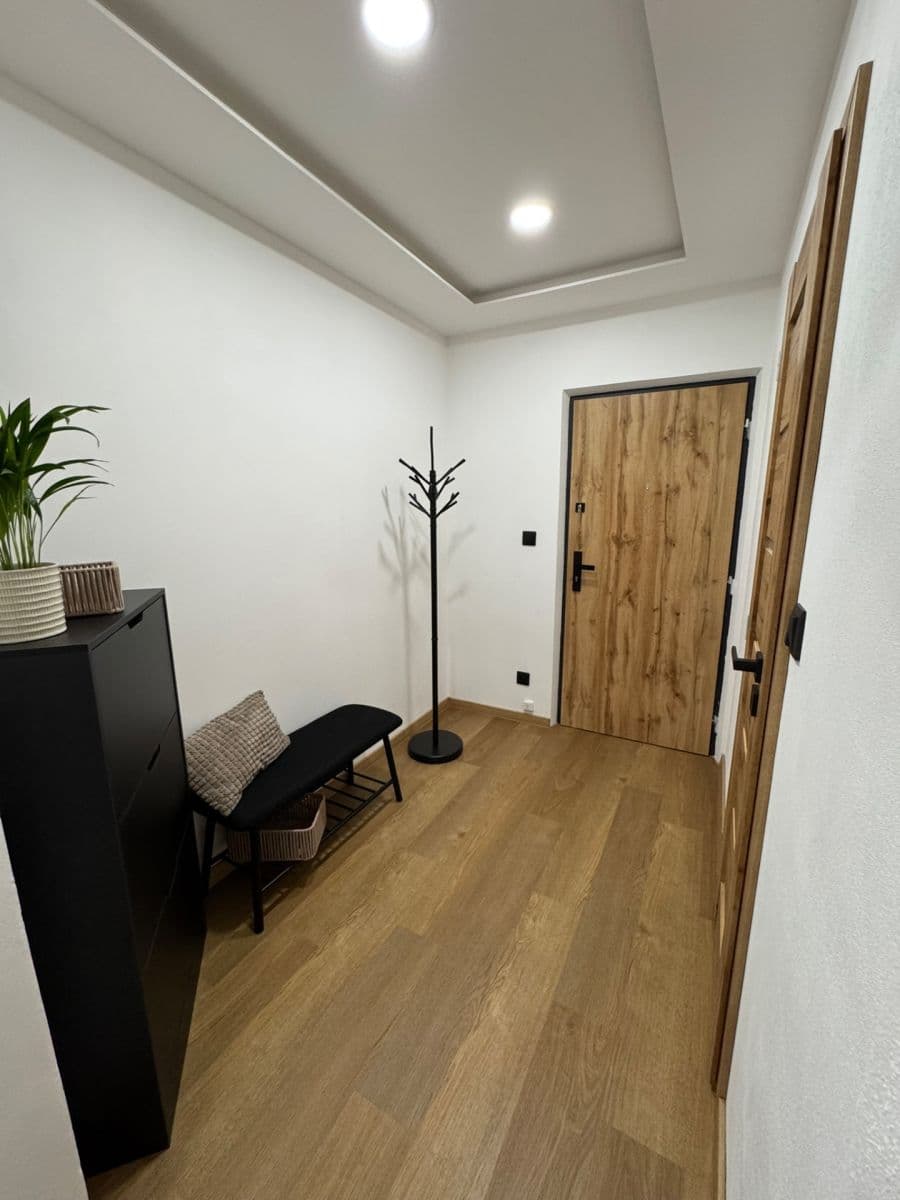 Prenájom bytu 2-izbový 49 m², Rozmarýnová, Most, Ústecký kraj Prenájom bytu 2-izbový 49 m², Rozmarýnová, Most, Ústecký kraj