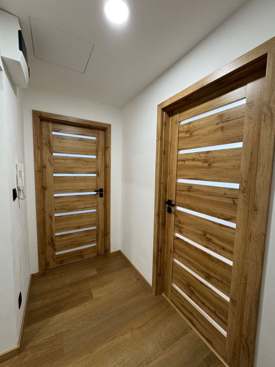 Prenájom bytu 2-izbový 49 m², Rozmarýnová, Most, Ústecký kraj Prenájom bytu 2-izbový 49 m², Rozmarýnová, Most, Ústecký kraj
