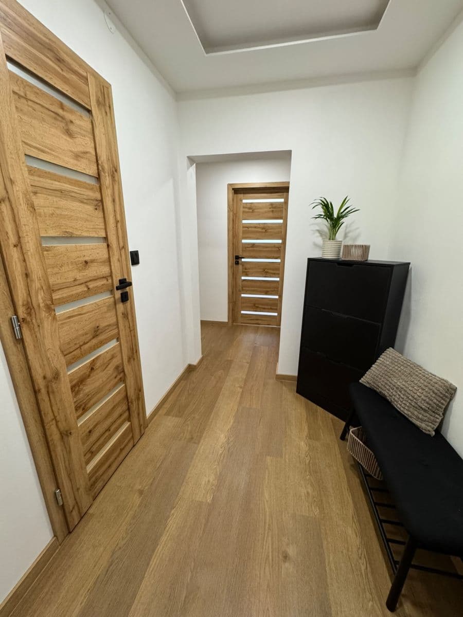 Prenájom bytu 2-izbový 49 m², Rozmarýnová, Most, Ústecký kraj Prenájom bytu 2-izbový 49 m², Rozmarýnová, Most, Ústecký kraj