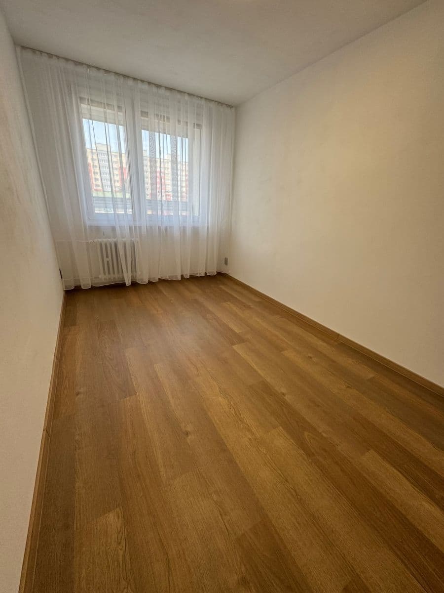 Prenájom bytu 2-izbový 49 m², Rozmarýnová, Most, Ústecký kraj Prenájom bytu 2-izbový 49 m², Rozmarýnová, Most, Ústecký kraj