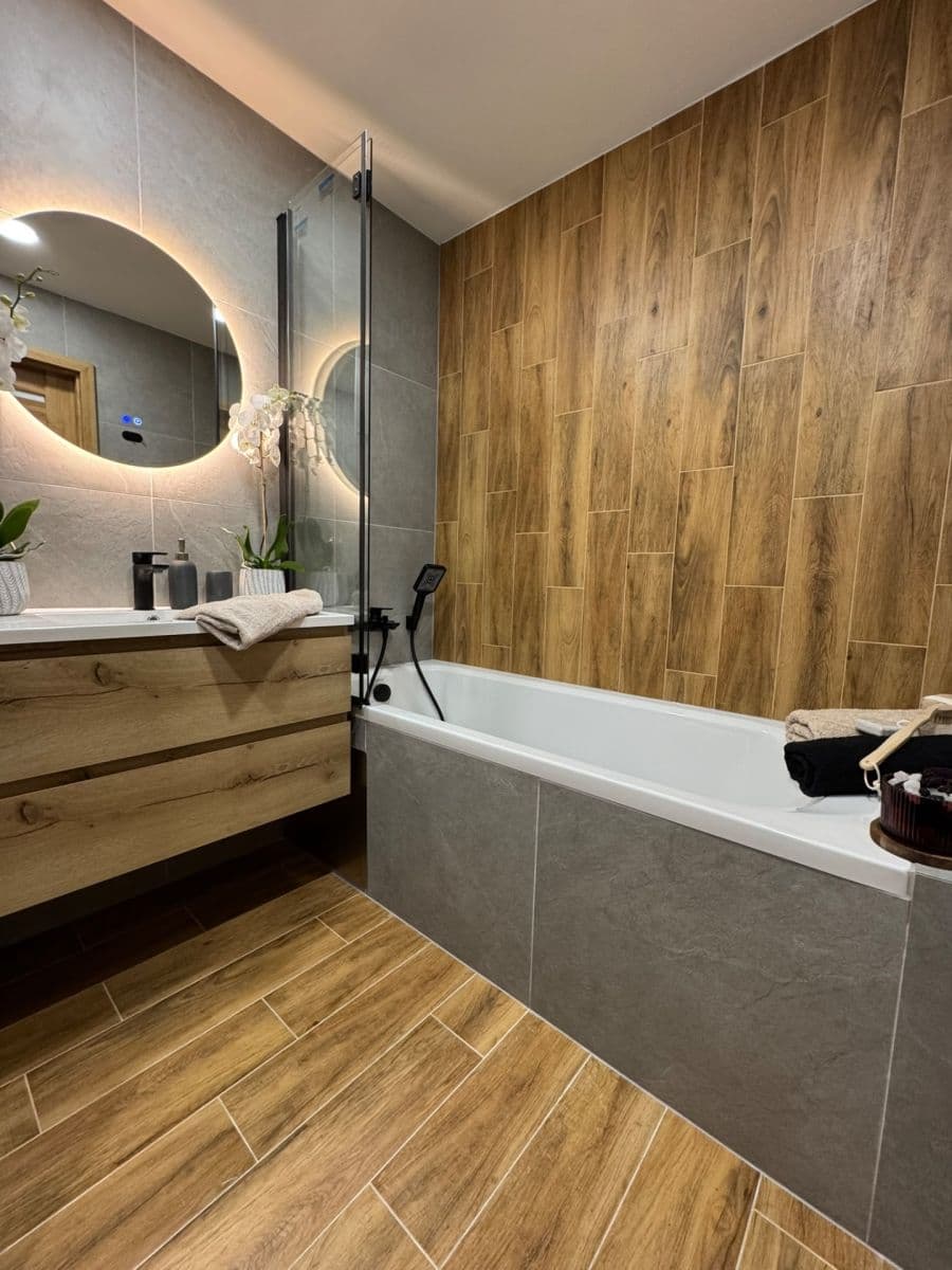 Prenájom bytu 2-izbový 49 m², Rozmarýnová, Most, Ústecký kraj Prenájom bytu 2-izbový 49 m², Rozmarýnová, Most, Ústecký kraj