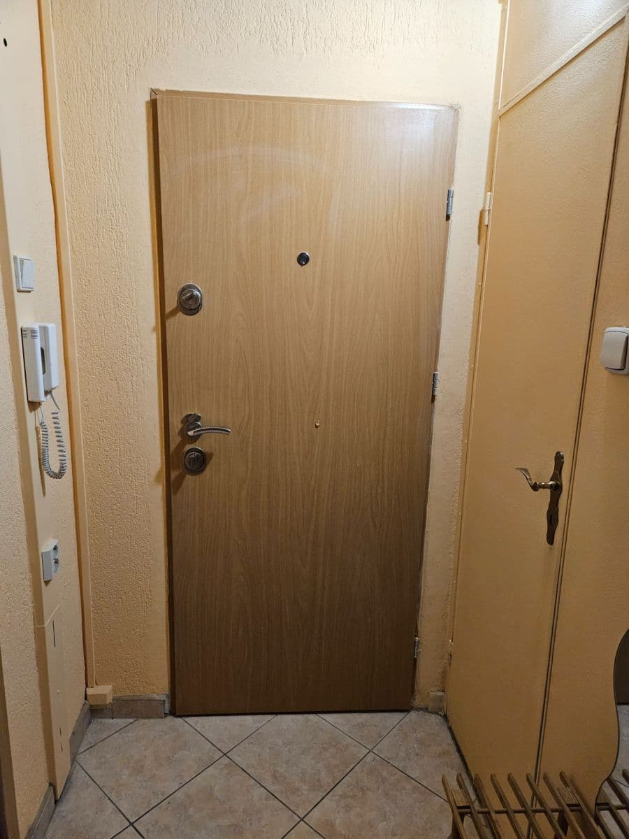 Prenájom bytu 2-izbový 65 m², Matušova, Rumburk, Ústecký kraj Prenájom bytu 2-izbový 65 m², Matušova, Rumburk, Ústecký kraj