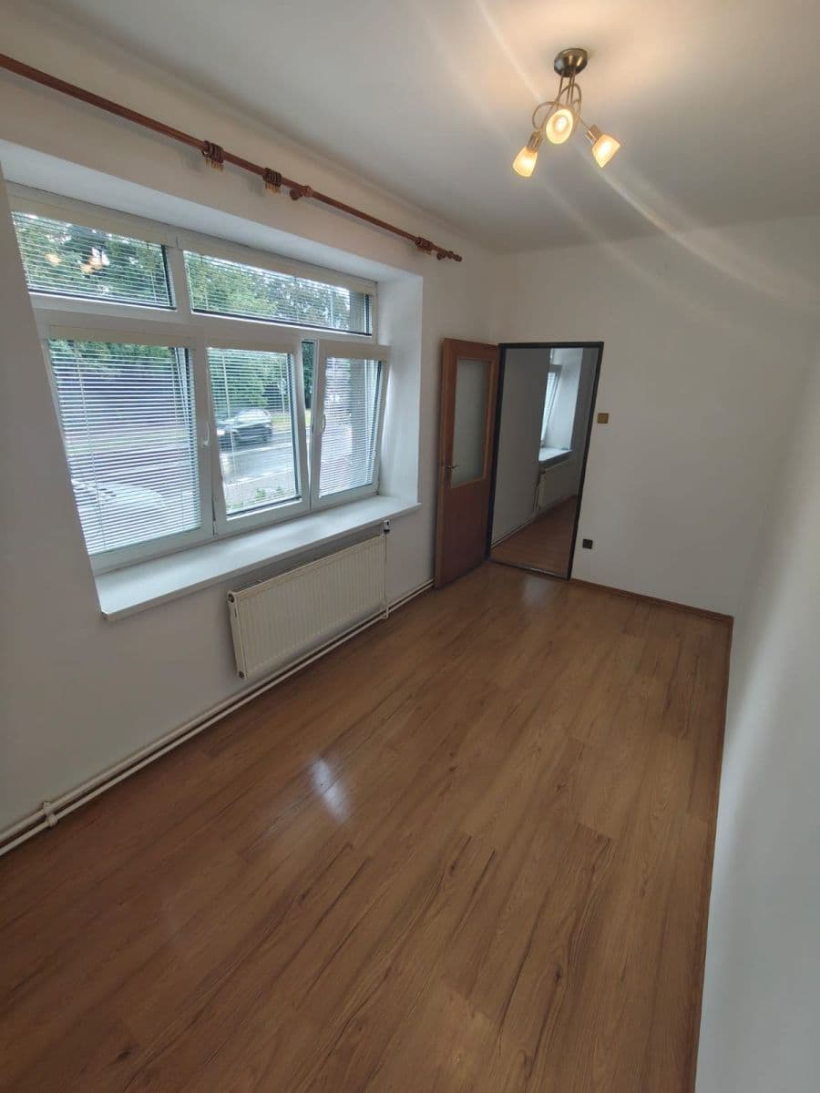 Prenájom bytu 3-izbový 60 m², Čáslavská, Chrudim, Pardubický kraj Prenájom bytu 3-izbový 60 m², Čáslavská, Chrudim, Pardubický kraj