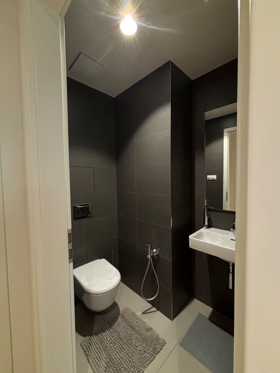 Prenájom bytu 3-izbový 71 m², Krásova, Praha, Praha Prenájom bytu 3-izbový 71 m², Krásova, Praha, Praha