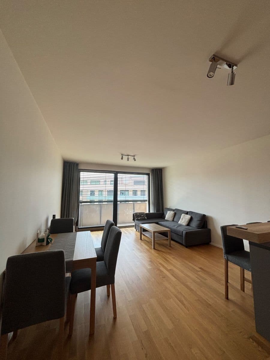 Prenájom bytu 3-izbový 71 m², Krásova, Praha, Praha Prenájom bytu 3-izbový 71 m², Krásova, Praha, Praha
