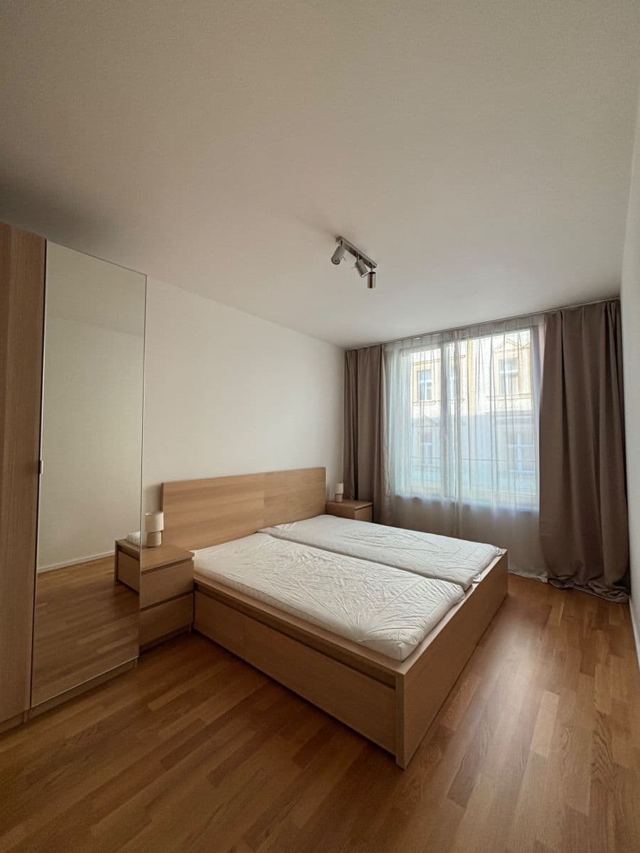 Prenájom bytu 3-izbový 71 m², Krásova, Praha, Praha Prenájom bytu 3-izbový 71 m², Krásova, Praha, Praha