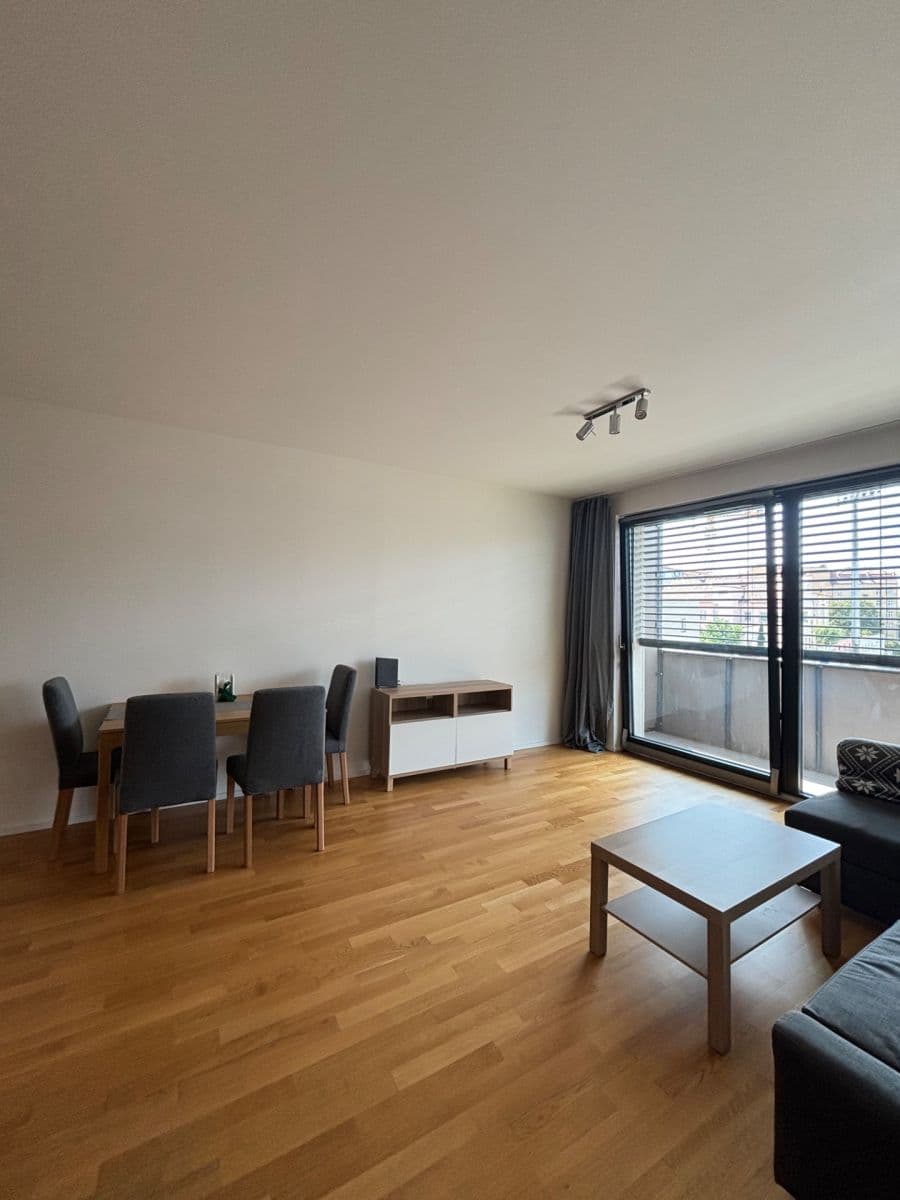 Prenájom bytu 3-izbový 71 m², Krásova, Praha, Praha Prenájom bytu 3-izbový 71 m², Krásova, Praha, Praha