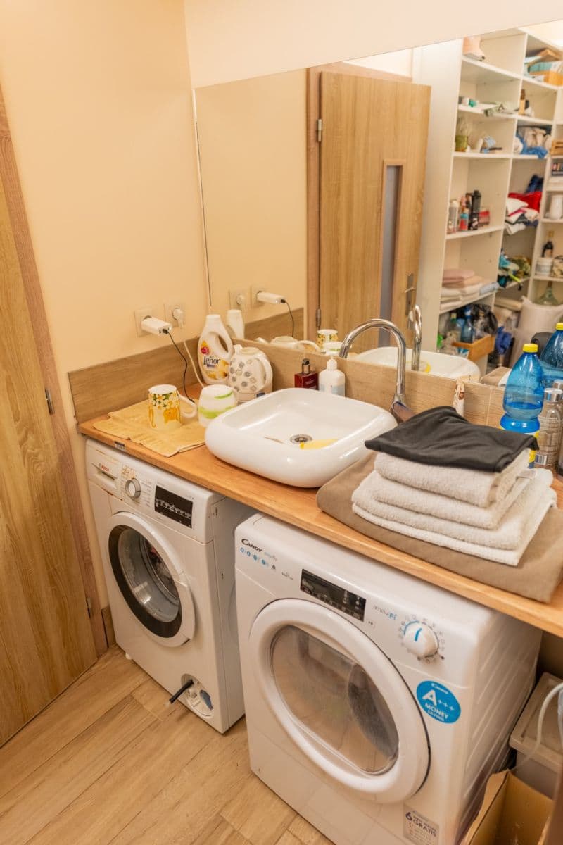Prenájom nebytového priestoru 40 m², Ke dvoru, Černolice, Středočeský kraj Prenájom nebytového priestoru 40 m², Ke dvoru, Černolice, Středočeský kraj