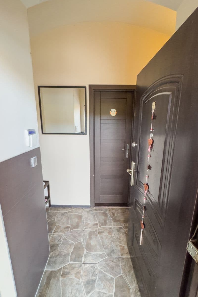 Prenájom nebytového priestoru 40 m², Ke dvoru, Černolice, Středočeský kraj Prenájom nebytového priestoru 40 m², Ke dvoru, Černolice, Středočeský kraj