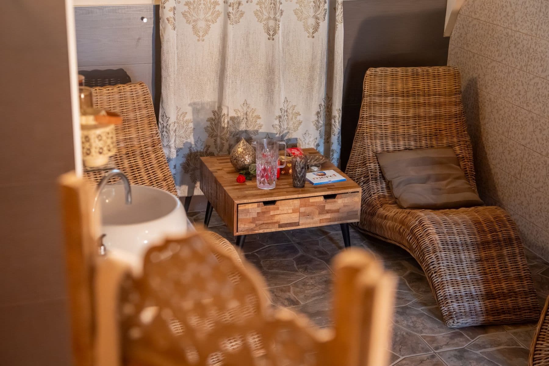 Prenájom nebytového priestoru 40 m², Ke dvoru, Černolice, Středočeský kraj Prenájom nebytového priestoru 40 m², Ke dvoru, Černolice, Středočeský kraj