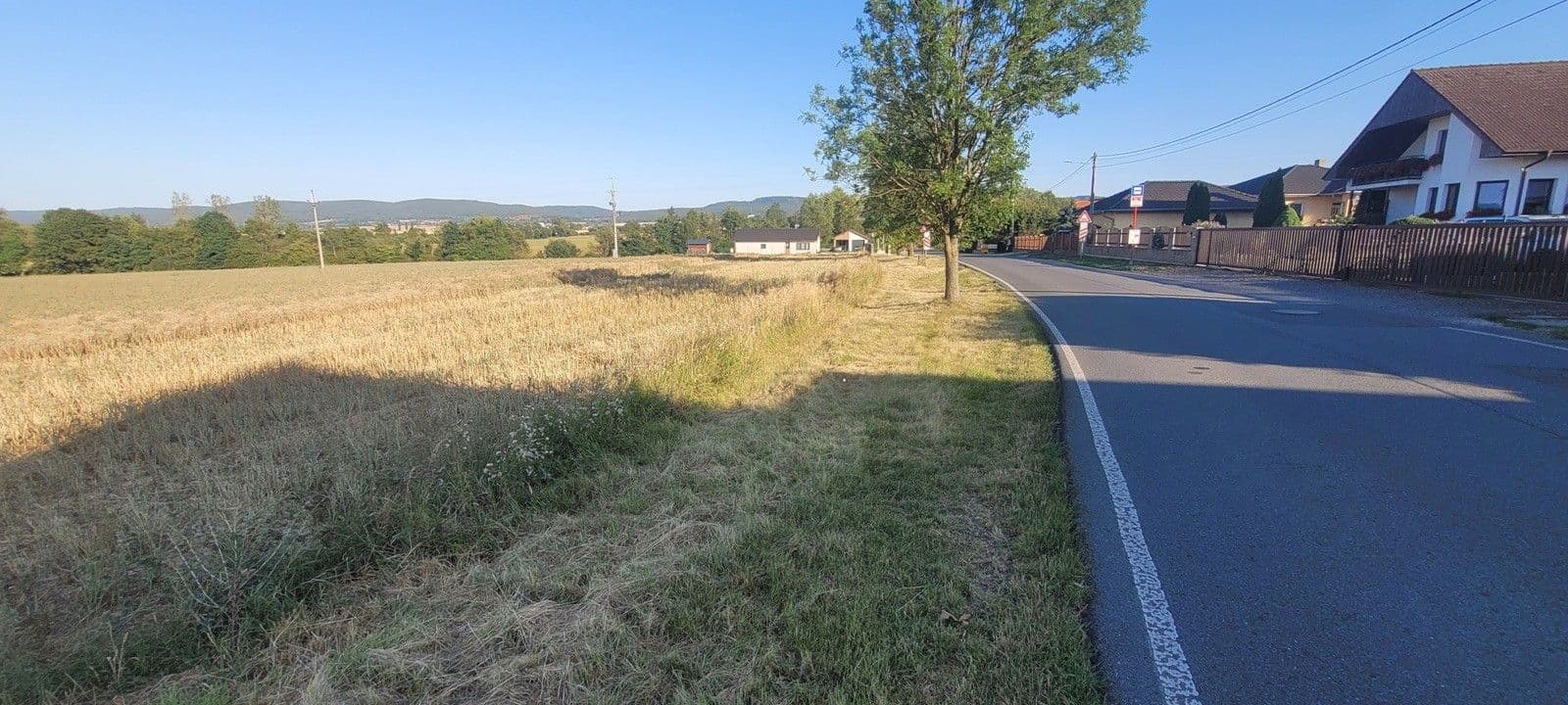 Predaj pozemku 1.248 m², Hostomice, Středočeský kraj Predaj pozemku 1.248 m², Hostomice, Středočeský kraj