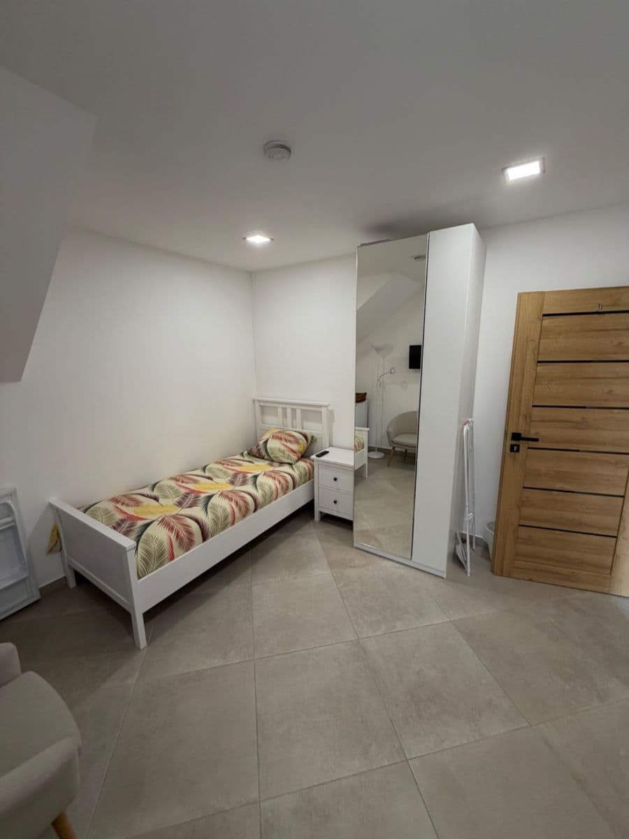 Prenájom bytu 1-izbový 22 m², Náchodská, Praha, Praha Prenájom bytu 1-izbový 22 m², Náchodská, Praha, Praha
