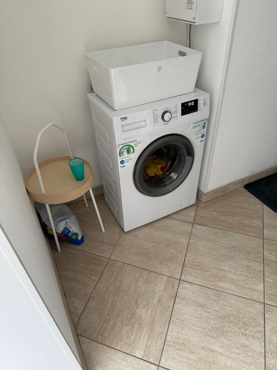 Prenájom bytu 1-izbový 40 m², Náchodská, Praha, Praha Prenájom bytu 1-izbový 40 m², Náchodská, Praha, Praha
