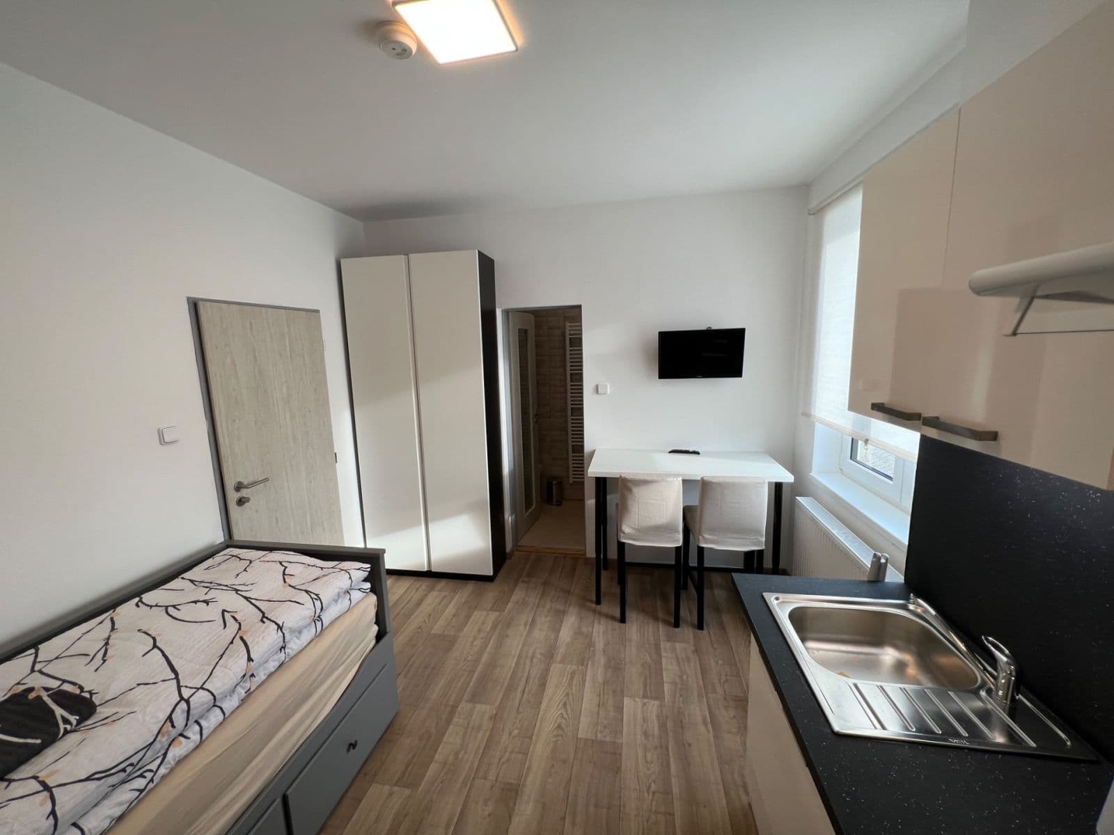 Prenájom bytu 1-izbový 40 m², Náchodská, Praha, Praha Prenájom bytu 1-izbový 40 m², Náchodská, Praha, Praha