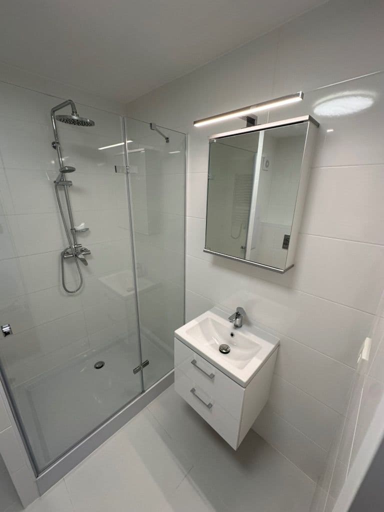Prenájom bytu 1-izbový 20 m², Štúrova, Praha, Praha Prenájom bytu 1-izbový 20 m², Štúrova, Praha, Praha