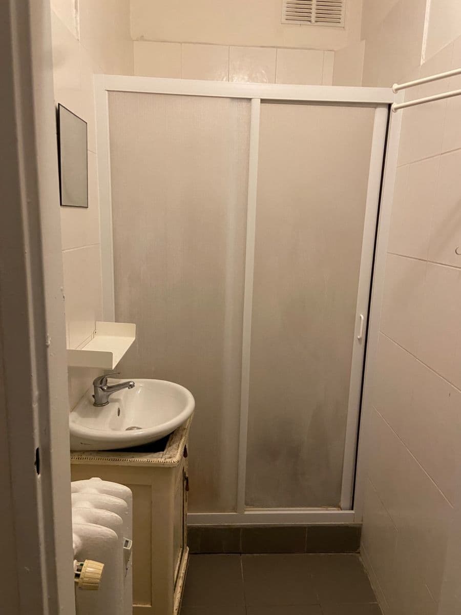 Prenájom bytu 1-izbový 26 m², U Vinohradské nemocnice, Praha, Praha Prenájom bytu 1-izbový 26 m², U Vinohradské nemocnice, Praha, Praha