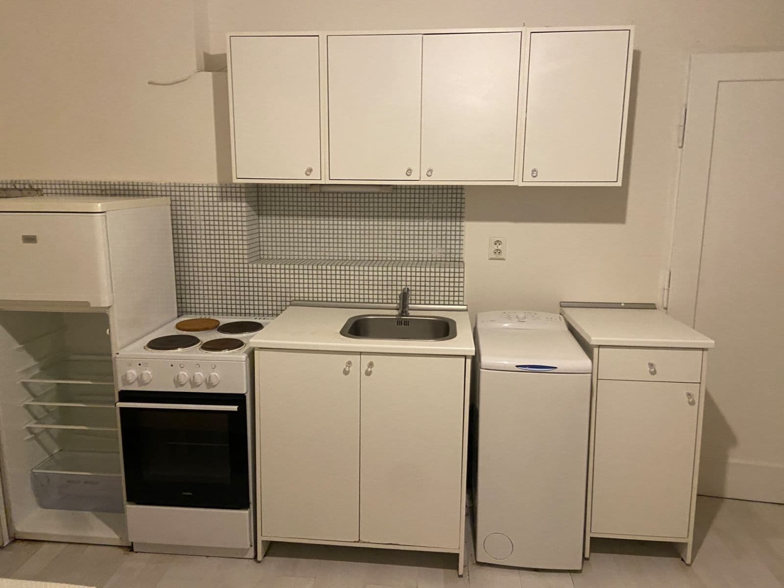 Prenájom bytu 1-izbový 26 m², U Vinohradské nemocnice, Praha, Praha Prenájom bytu 1-izbový 26 m², U Vinohradské nemocnice, Praha, Praha