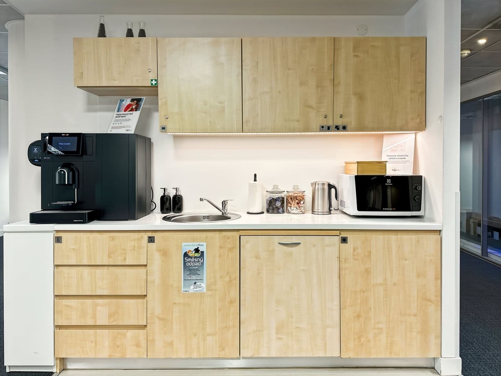Prenájom kancelárie 30 m², Malá Morava, Olomoucký kraj Prenájom kancelárie 30 m², Malá Morava, Olomoucký kraj