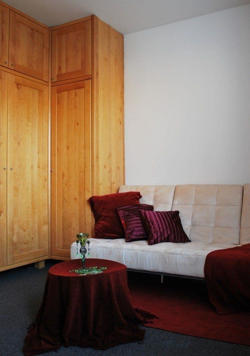 Prenájom bytu 3-izbový 77 m², Hájenská, Praha, Praha Prenájom bytu 3-izbový 77 m², Hájenská, Praha, Praha