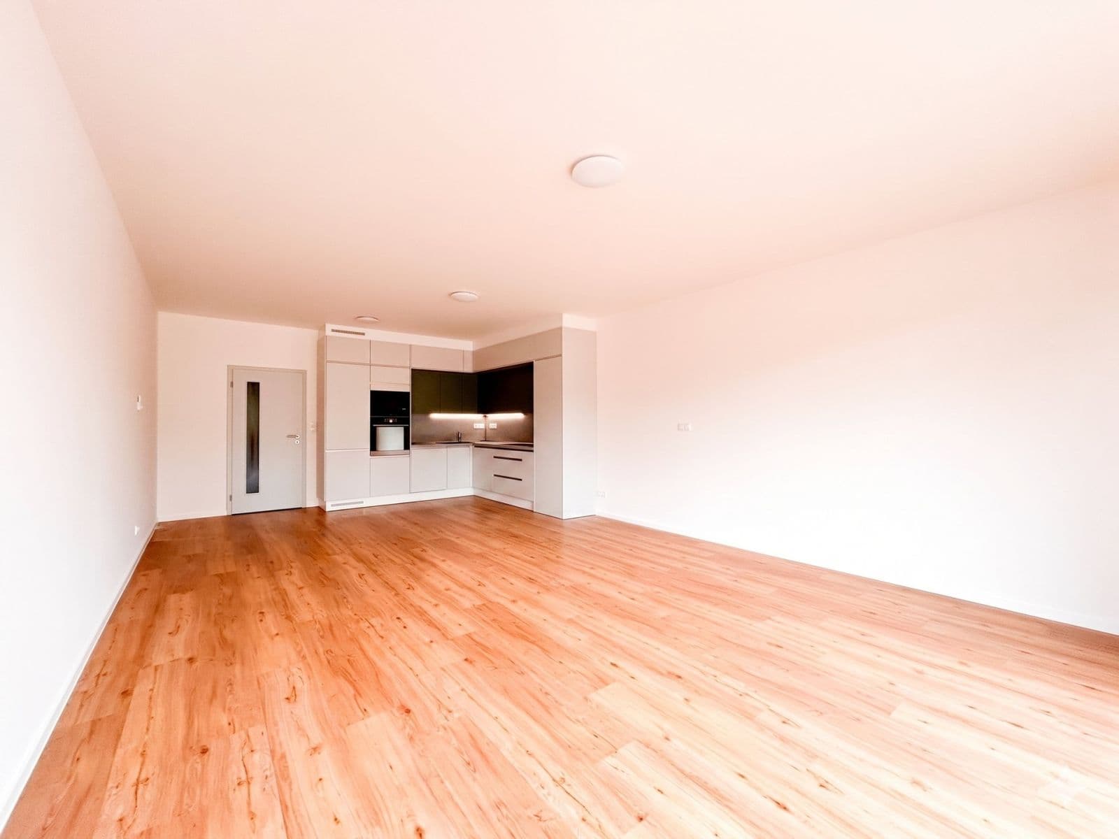 Prenájom bytu 3-izbový 90 m², Suchánkova, Benešov, Středočeský kraj Prenájom bytu 3-izbový 90 m², Suchánkova, Benešov, Středočeský kraj