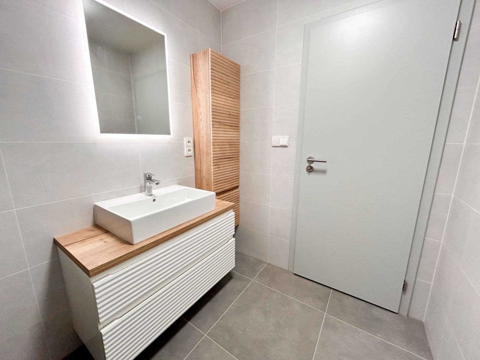 Prenájom bytu 3-izbový 90 m², Suchánkova, Benešov, Středočeský kraj Prenájom bytu 3-izbový 90 m², Suchánkova, Benešov, Středočeský kraj