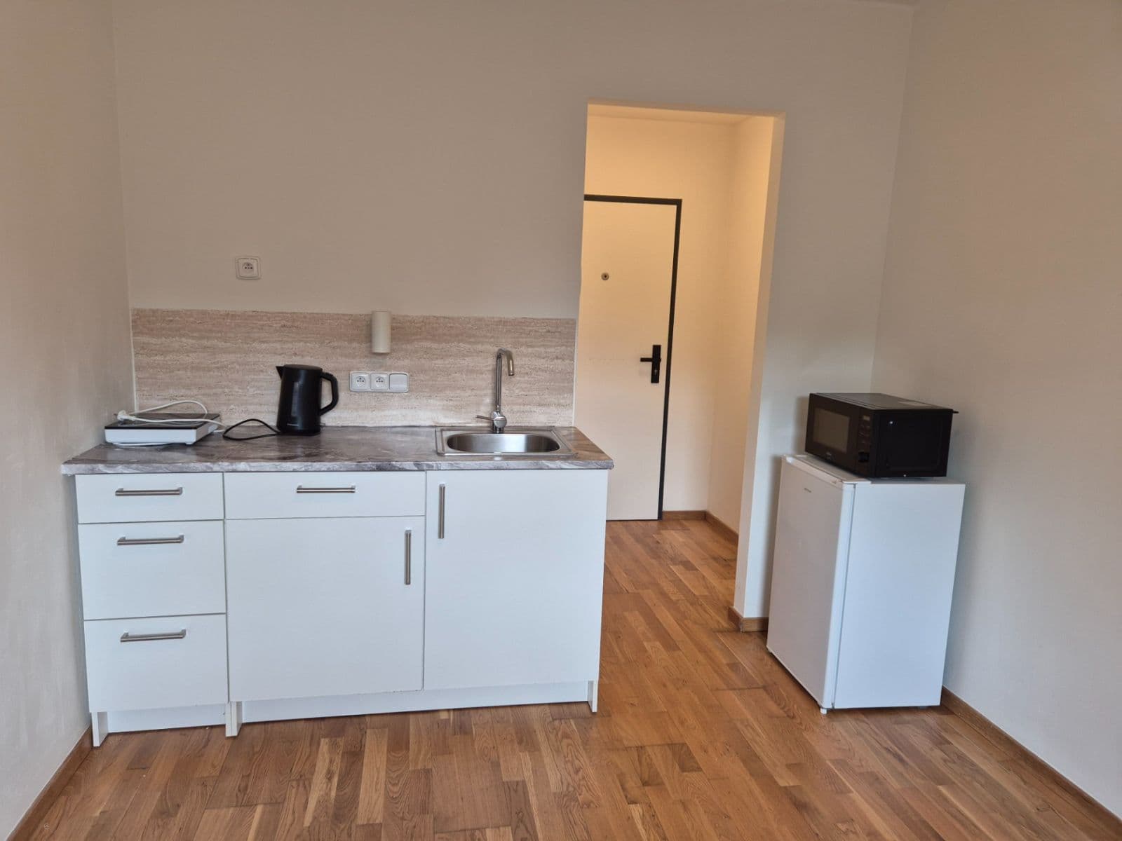 Prenájom bytu 1-izbový 17 m², U Lidového domu, Praha, Praha Prenájom bytu 1-izbový 17 m², U Lidového domu, Praha, Praha